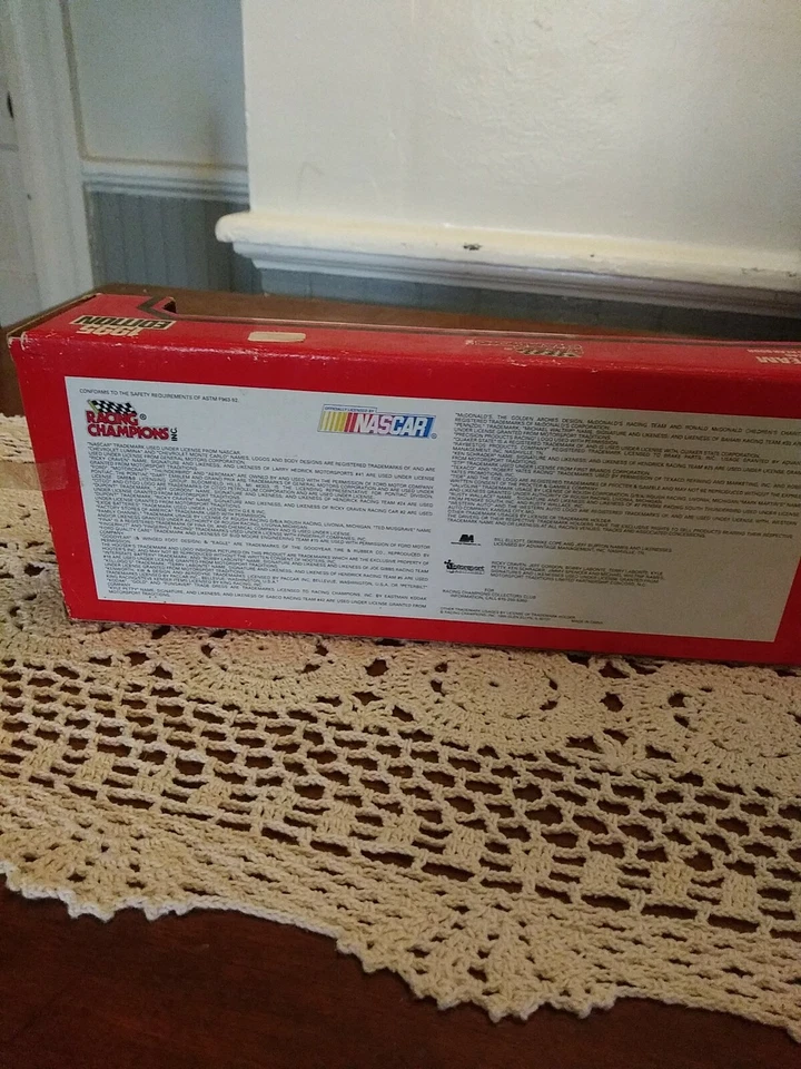 Transportador del equipo de carreras Nascar Dupont 1995 edición Jeff Gordan Foto 4 de 4