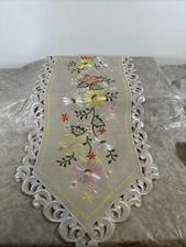 Granddeco Spring Flowery Daisy Table Runner