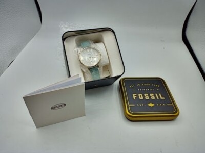 GOLD DIAL SAGE LEATHER STRAP WOMENS 