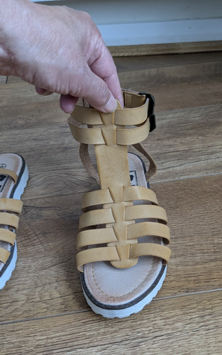 WOMENS MODERN DOWN TO EARTH BEIGE GLADIATOR SANDALS UK SIZE 7 EUR 40 - Picture 5 of 8