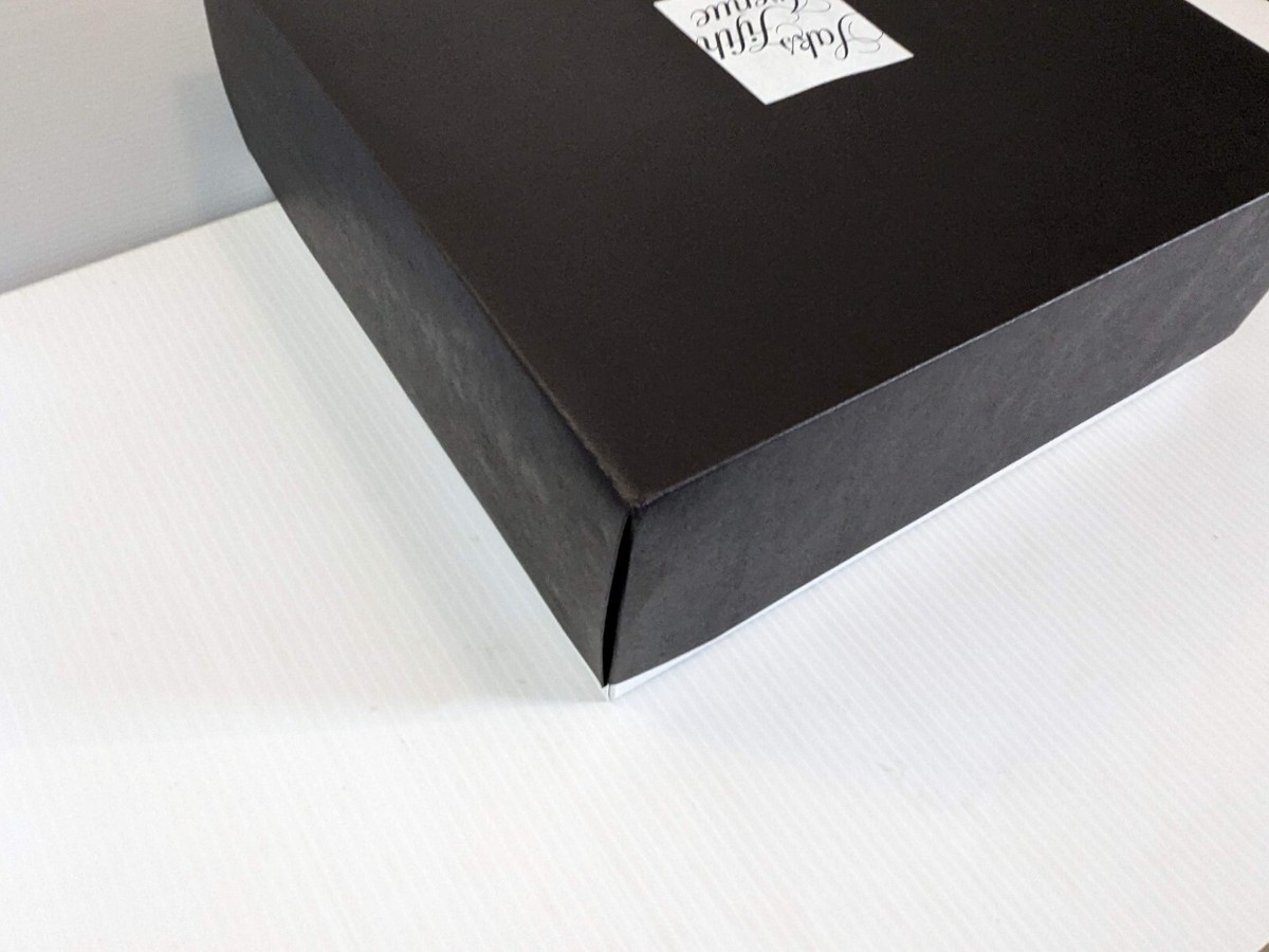 Authentic Saks Fifth Avenue XL Gift box w ribbon & tissue  display picture 1