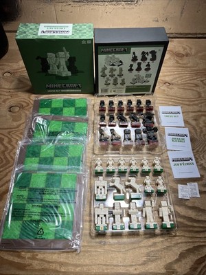 MINECRAFT Overworld Heroes Vs Hostile Mobs Chessboard Set OpenBox