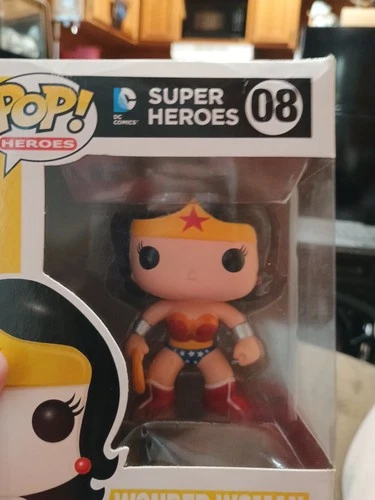 Funko Pop! Vinyl: DC Universe - Wonder Woman #8