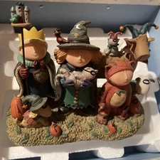 "TRICK OR TREAT" SUE DREAMER ART 1st Ed 1998 LANG & WISE HALLOWEEN FIGURINE