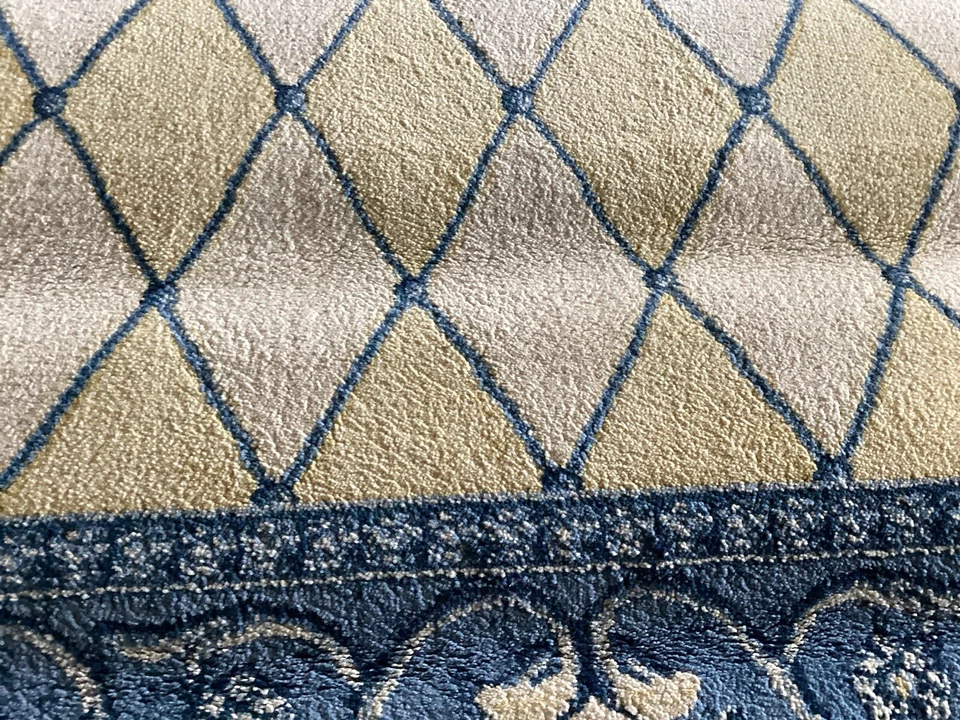 Alfombra rectangular Kathy Ireland Home azul/amarillo/crema 5’5”x7’8” Foto 4 de 4