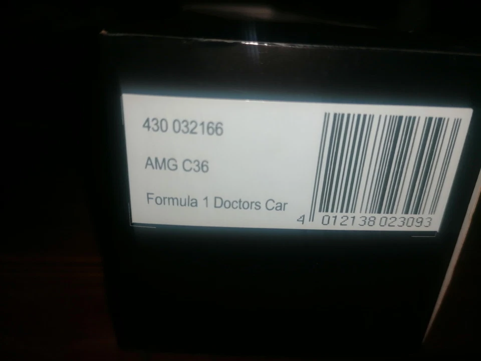 Minichamps 1/43 Mercedes AMG C36 Formula 1 Medical car 430 032166 - Immagine 4 di 4