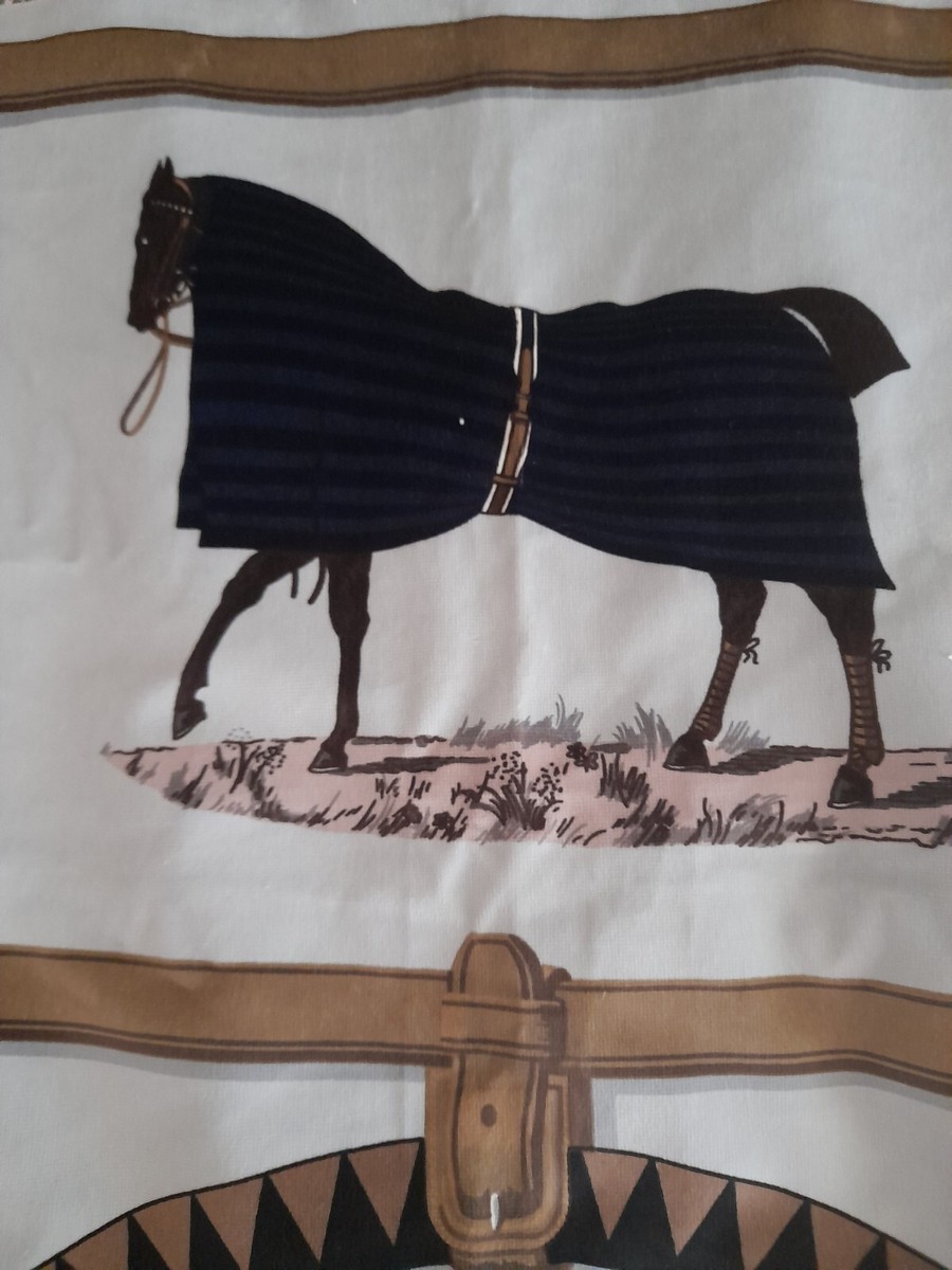 Tissu Hermès Velours Coton - Chevaux, Couvertures Et Tenues De Jour - 134 Cm