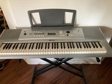 YAMAHA DIGITAL KEYBOARD.MODEL: 230/YPG-235. P...
