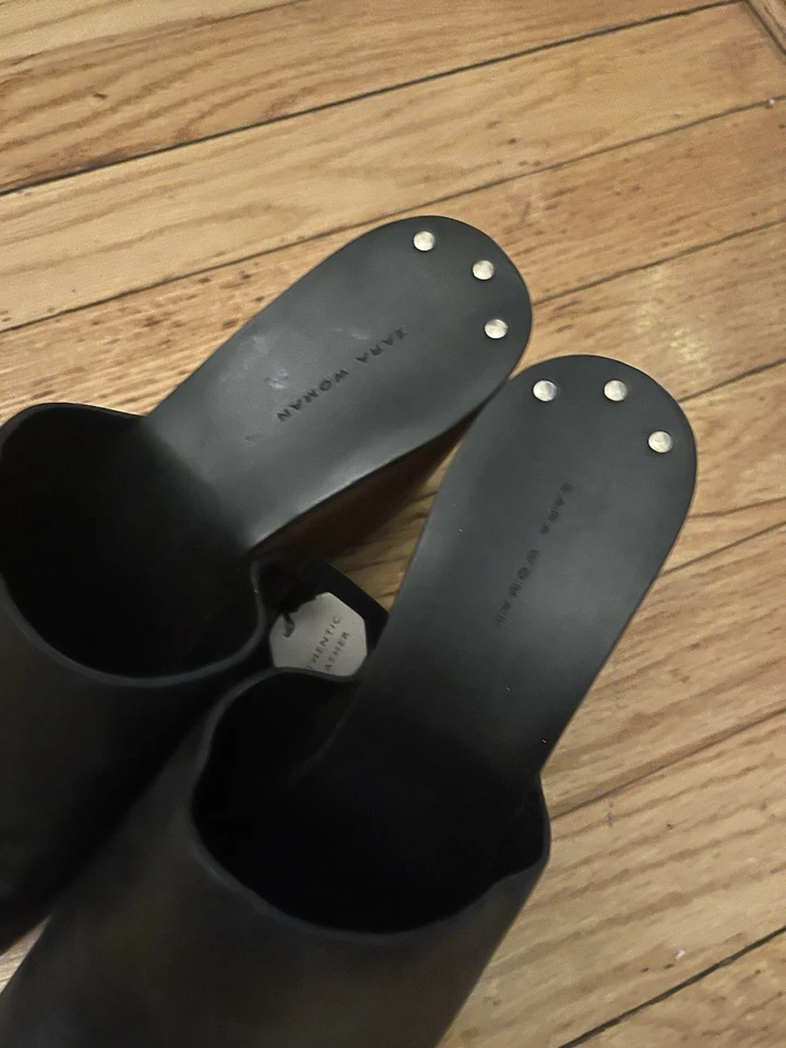 Zapatos Zara, Cuñas, Cuero - Negro, Sandalias Tachonadas Talla 7.5   Foto 3 de 4