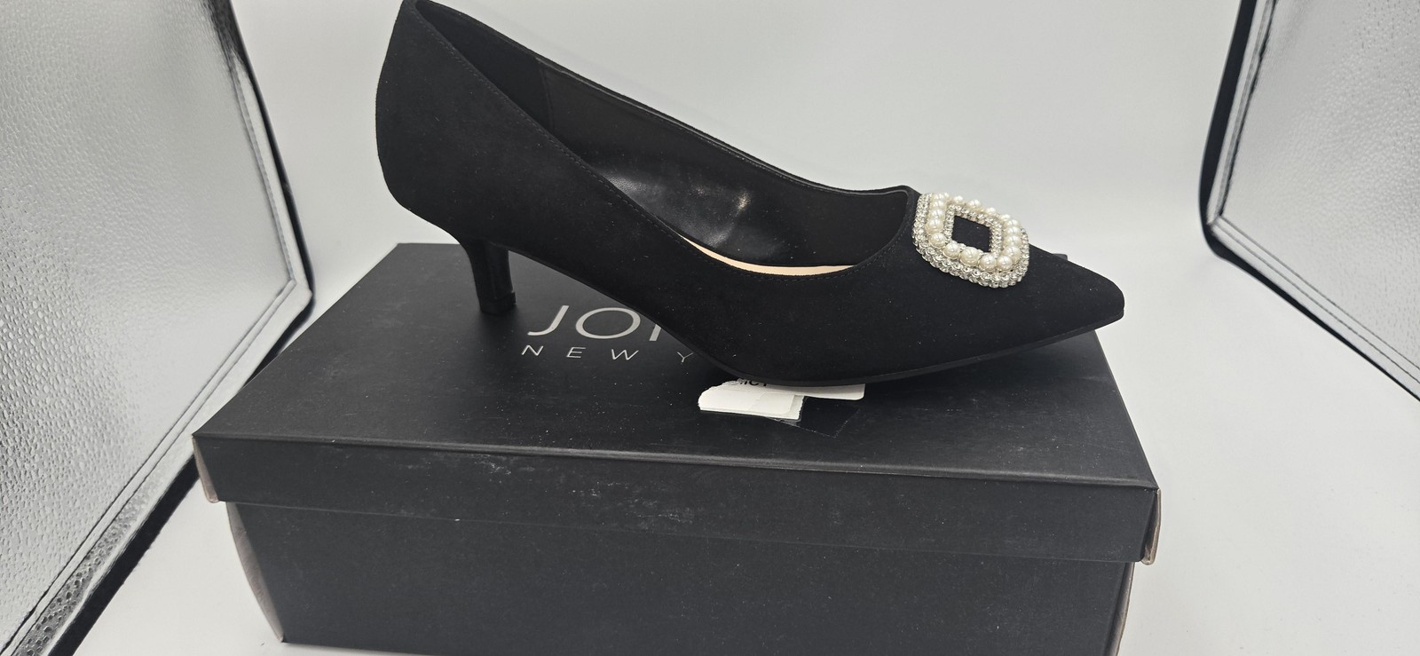 Jones New York Shoes Womens Size 7.5 Black JNY-Charmer Kitten Pumps Pearl Buckle