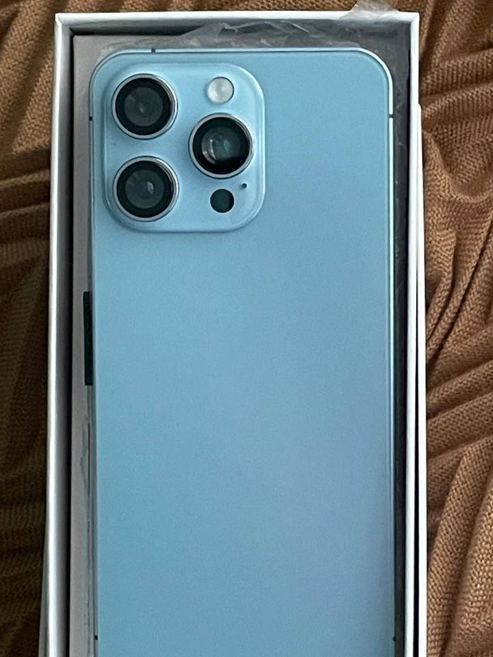 i16 Pro Max 6.8" Smartphone Android 14 Unlocked Dual SIM/8000mAh  16+1TB - Image 2 of 3