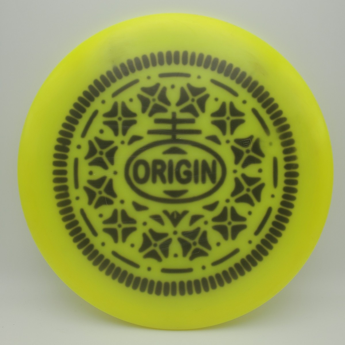 Discmania Evolution Neo Origin 177g Yellow Custom Dye Oreo Disc
