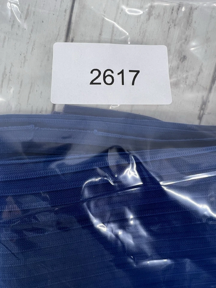 Solid Blue Ribbed Polyester Fabric 1 Yard 58" Wide Unbranded Mid Weight Vintage - Image 4 of 4