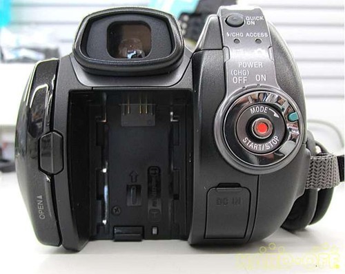 SONY HDD 120GB Video Camera HDR-SR12-0.27 type/123,000 dots 3.81 megapixels JPN - Picture 5 of 9
