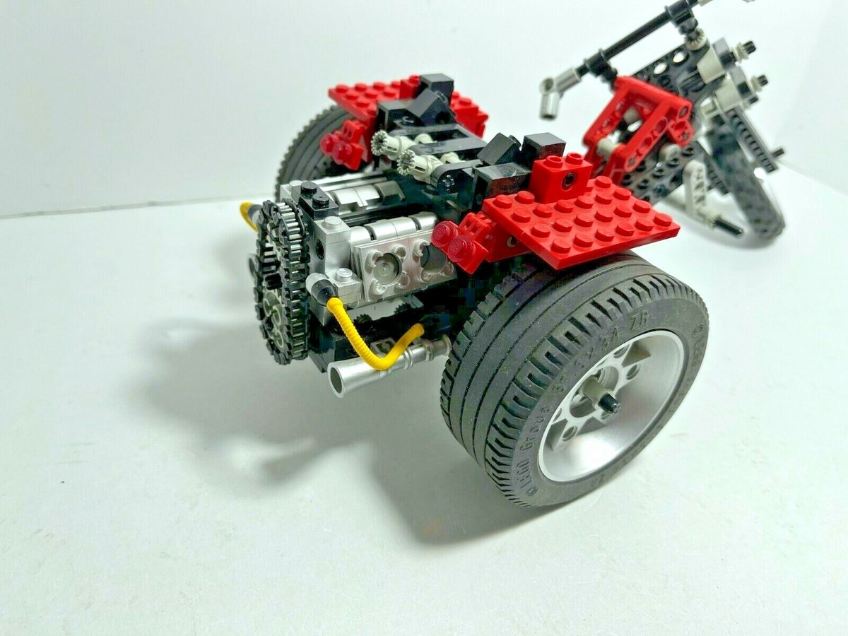 LEGO Motorcycle lot: Furno Bike 7158 + Street Chopper 8857 (1993