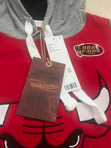 Mitchell Ness NBA Chicago Bulls 1996 Finals Hoodie Cotton Red - Large - Picture 6 of 7