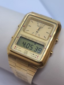 how to set time in digital wrist watch