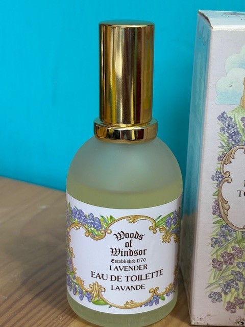 WOODS OF WINDSOR LAVENDER EAU DE TOILETTE SPRAY BOTTLE 3.5 OZ W/ BOX AS SHOWN