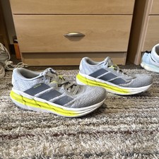 adidas Adistar 4. Color: Gray Yellow White Mesh. Men's Running Shoe.