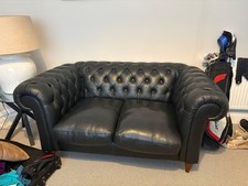 Black Leather Chesterfield 2-Seater Sofa – Great Condition – Collection Tooting