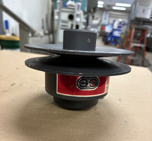SPEED SELECTOR MODEL 5116-000 VARIABLE SPEED PULLEY