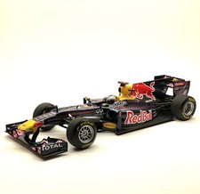 Minichamps F1 Infiniti Renault Red Bull Sebastian Vettel 2011, OVP, 1:18, D009