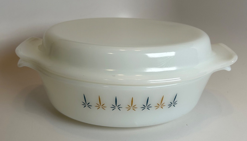 Fire King Anchor Hocking #433 Oval Casserole w/Lid Candle Glow Atomic Star 1.5qt