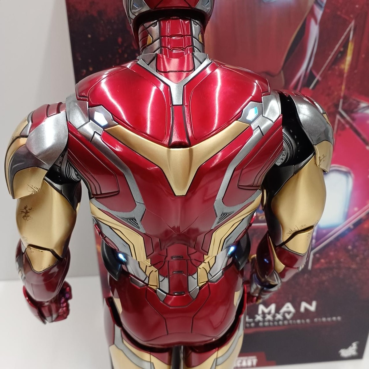 Hot Toys MMS528 Iron Man Mark 85 LXXXV Avengers Endgame 1/6