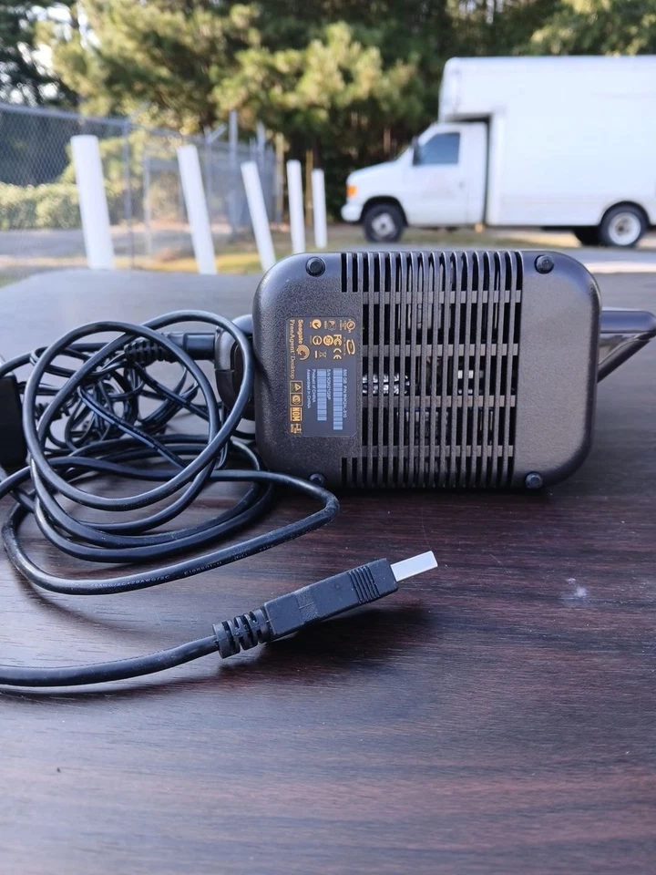 Seagate FreeAgent 500GB USB External HD ST305004FDA1E1-RK - Image 3 of 4