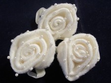 Vintage Millinery Flower Cosy 3 Bloom lot 2 1/2" White with teeny peards T35