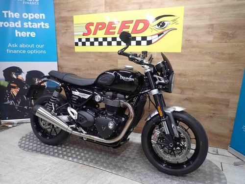 Triumph Speed Twin 1200 - Picture 4 of 17