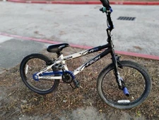 2 wheeled Kent BMX Bike, Blue and made out of steel for 8 -12 year olds 