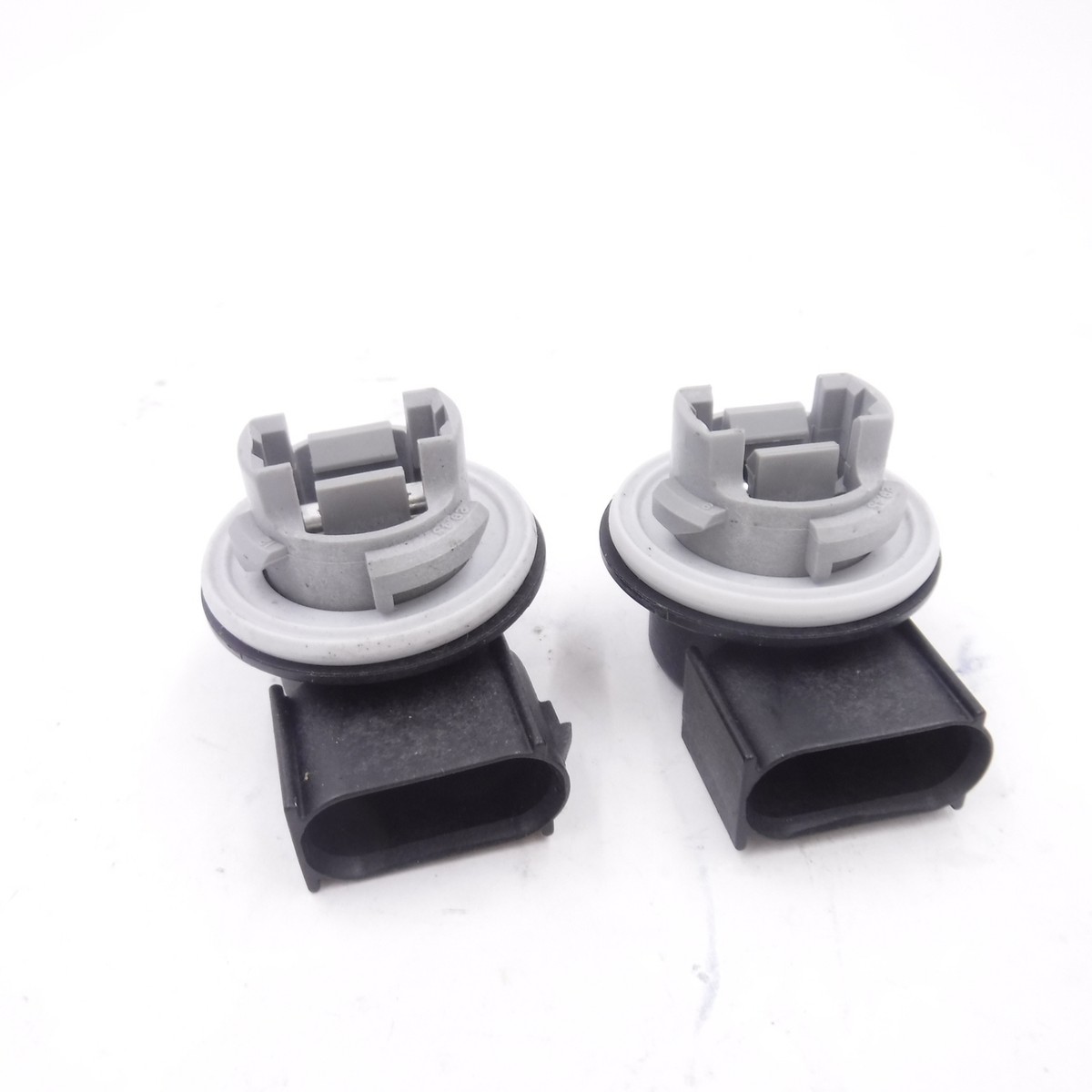 New OEM Ford F50Y-14028-A, F50B-14017-A Power Door Lock Switch NOS - In Stock Motorsports, Inc