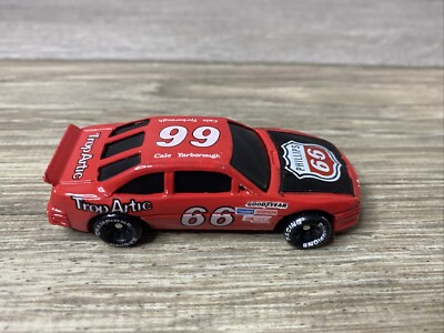 ミニカー NASCAR Racing Champions Dick Trickle #66 – Hot Box Cars