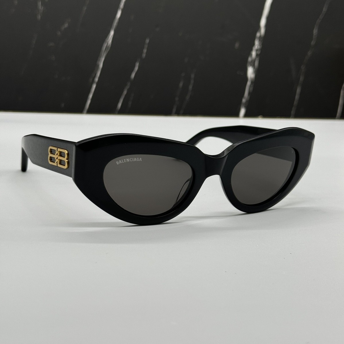 【送料&関税込】Balenciaga Black Nylon Orbit Cat Sunglasses Balenciaga: Black Orbit Cat Sunglasses | SSENSE
