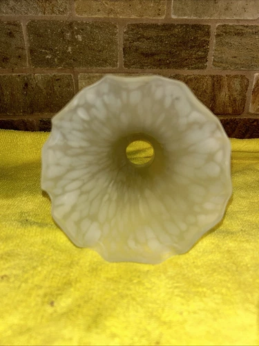 Vtg Ruffled White Art Glass Pond Lily Tulip Lamp Shade Tiffany Style 1.5" Fitter