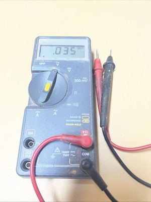 FLUKE 75 DIGITAL MULTIMETER WITH TEST LEAD Probes