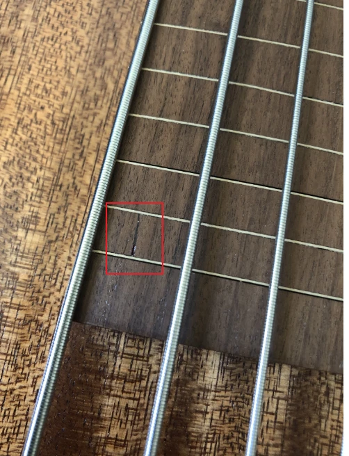 Mini bajo eléctrico de viaje Batking sin traste solo línea de traste Foto 2 de 4