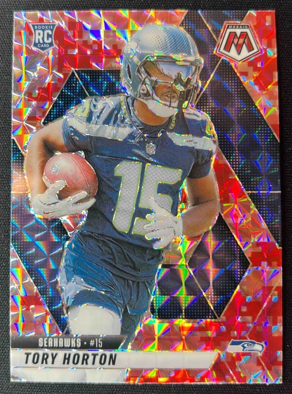 2025 Panini Mosaic Tory Horton Rookies Camo Red Prizm #396 RC Seahawks