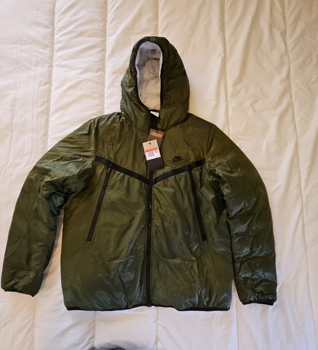 Nike NSW Therma-Fit Hooded Jacket DD6944 326 Rough Green Nike NSW Therma-Fit Hooded Jacket DD6944 326 Rough Green