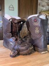 Bellissimi stivali da snowboard Salomon Brigata larghi US 12,5 marroni ricamati rari