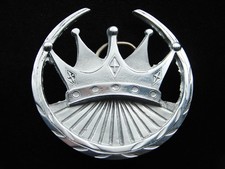 RG05146 NOS 2004  CROWN W/ WREATH  FASHION ART SILVERTONE BELT BUCKLE