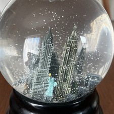 Saks Fifth Avenue New York City Musical Snow Globe New York New York Music Box