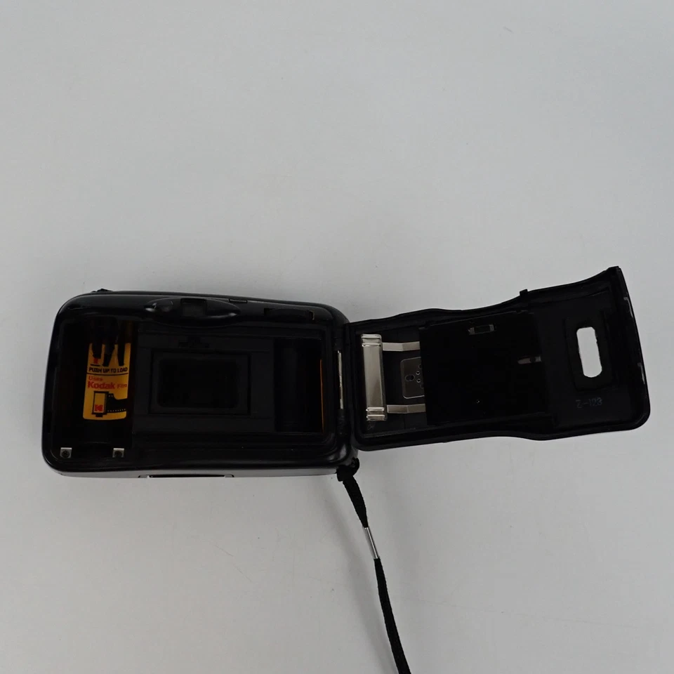 Vintage Kodak Cameo Focus Free 35mm Film Point & Shoot Camera Untested - Image 4 of 4