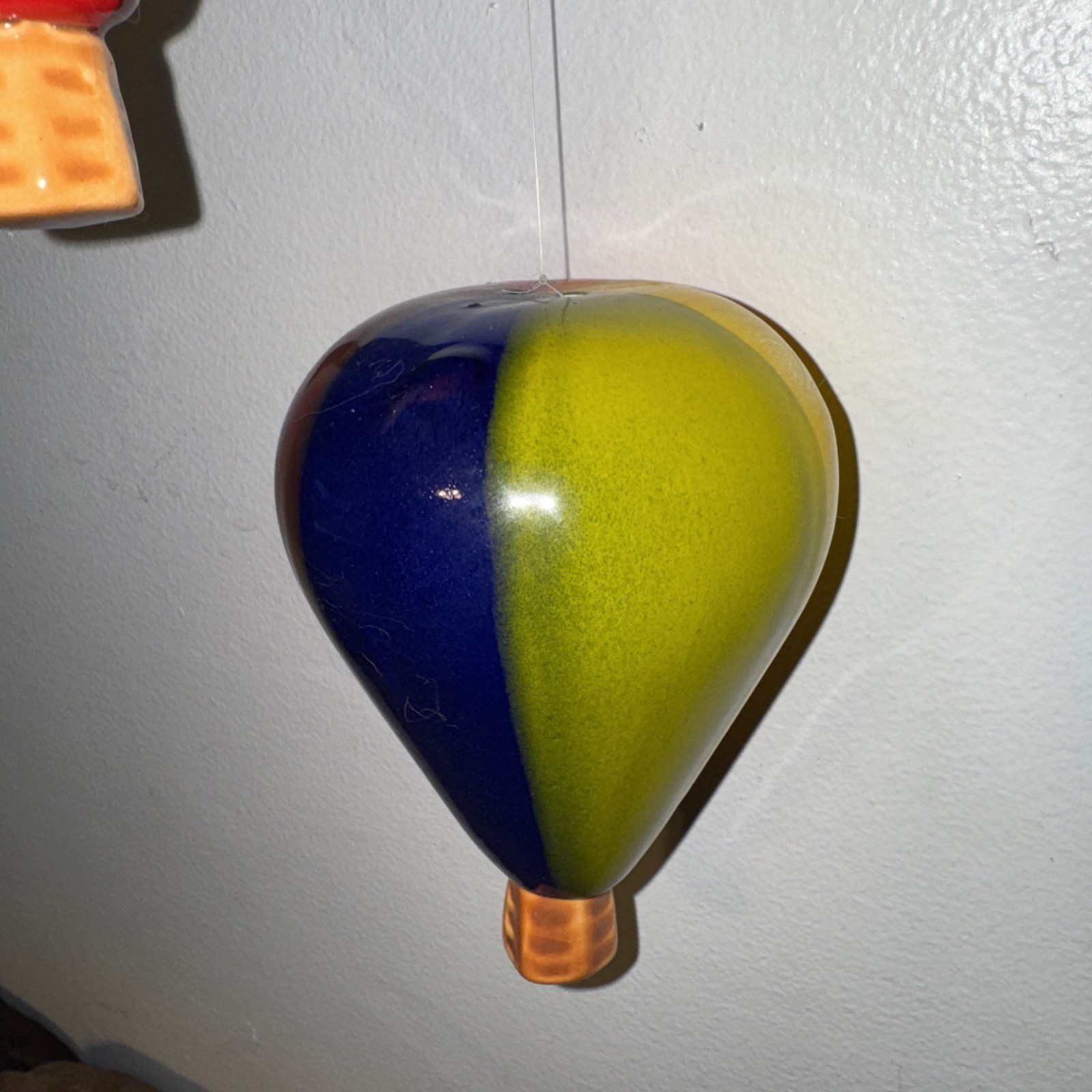 VTG Jam Handcrafted Multicolor Rainbow Ceramic Hot Air Balloon Hanging Decor