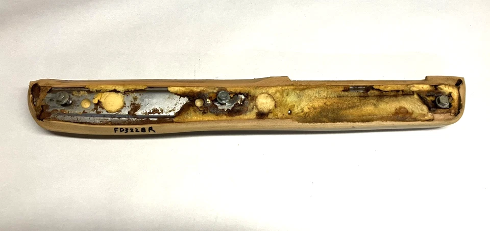 Reposabrazos del panel de la puerta, camioneta Dodge 1979-86 y Ramcharger, derecha Foto 3 de 4