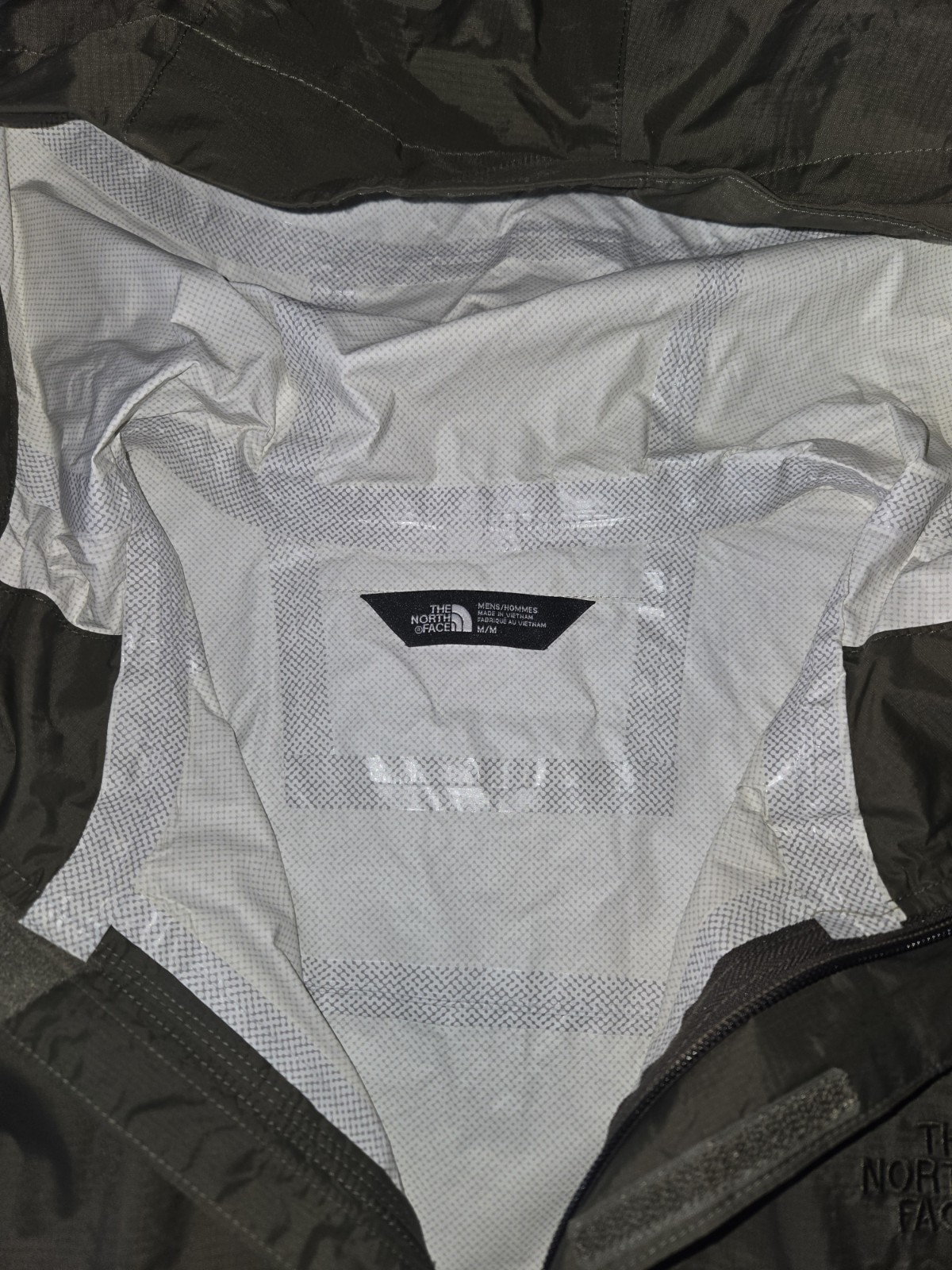 Northface Wind/Rain Jacket Size Medium - image 3