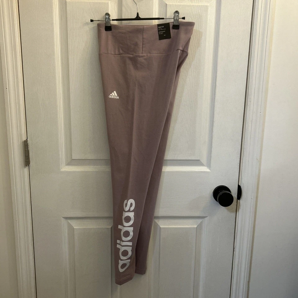 NUEVO CON ETIQUETAS Adidas Mujer’s Essentials Cintura Alta Logo Leggings Púrpura Talla Pequeña Foto 4 de 4