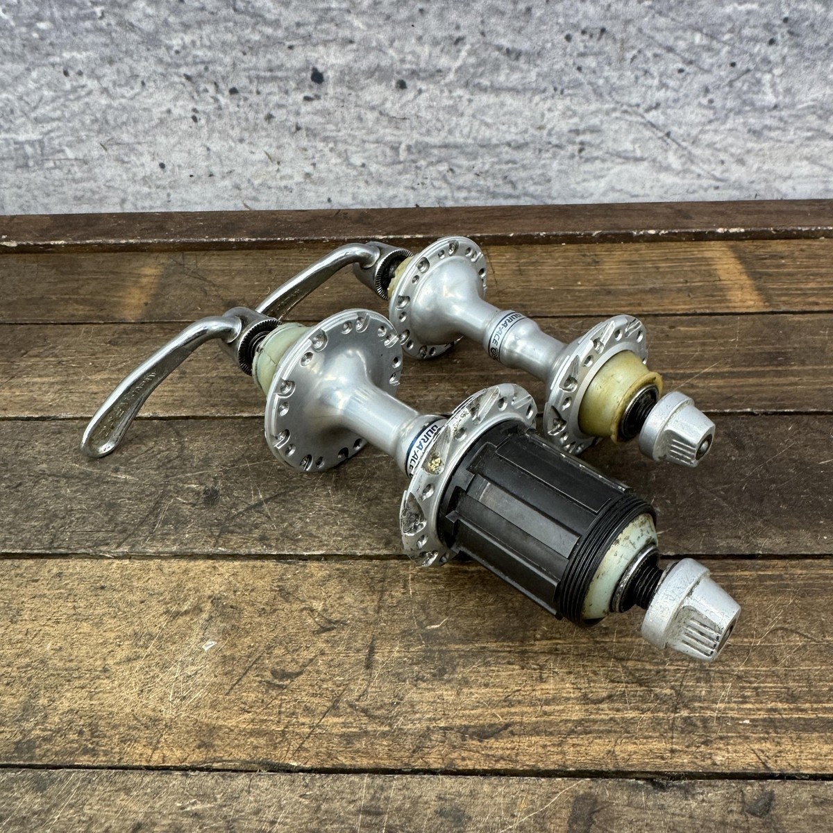 Vintage Shimano Dura-Ace AX Hub Set 7300 Aero 1980s Road Bike