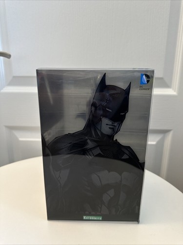 Justice League Batman DC Comic Batman ARTFX+ Statue mit Sockel Maßstab 1:10 - Bild 5 von 6